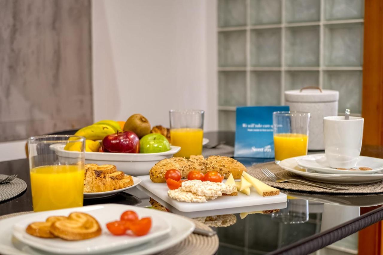 Sweet Inn - Lesseps Barcelona Kültér fotó
