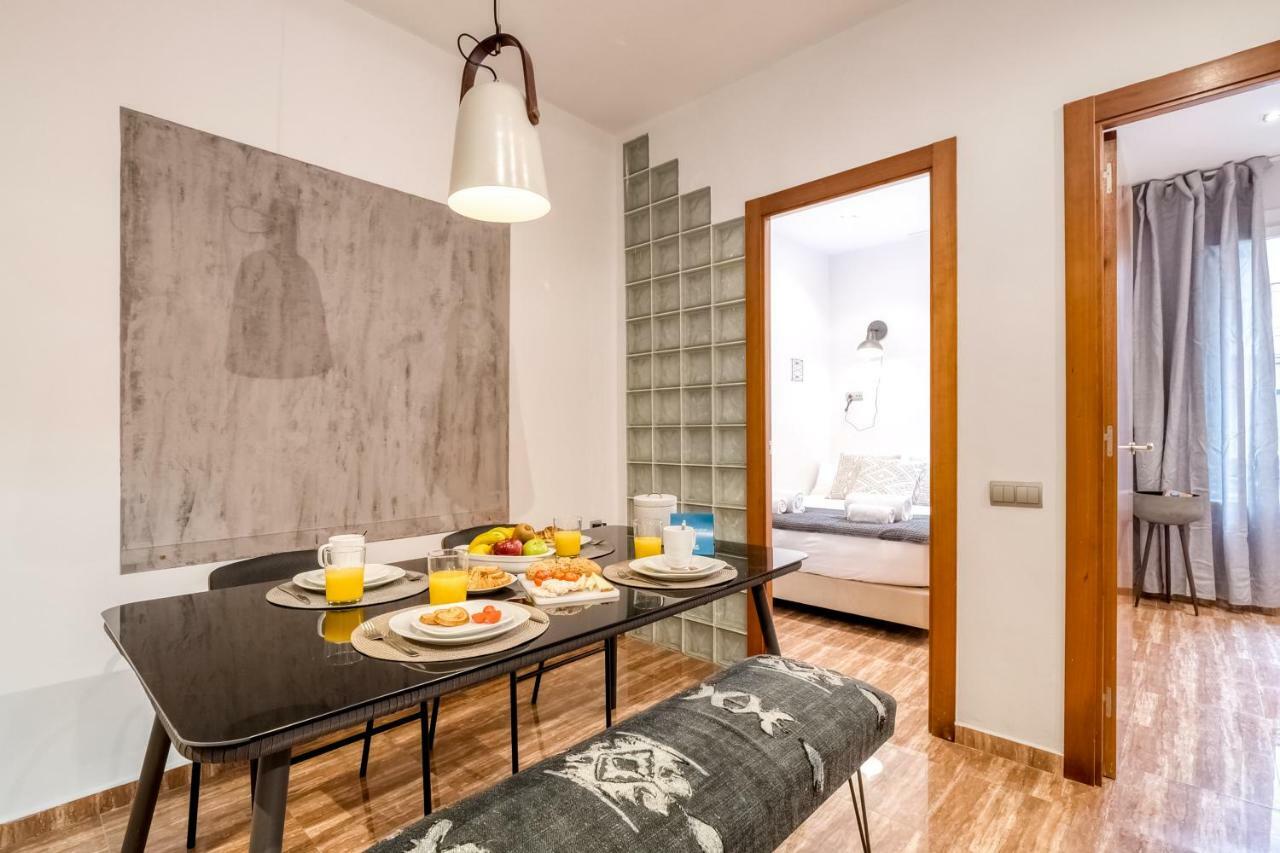 Sweet Inn - Lesseps Barcelona Kültér fotó